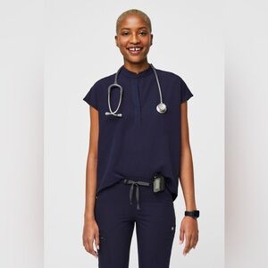 Navy FIGS Rafaela Tops, size XS.